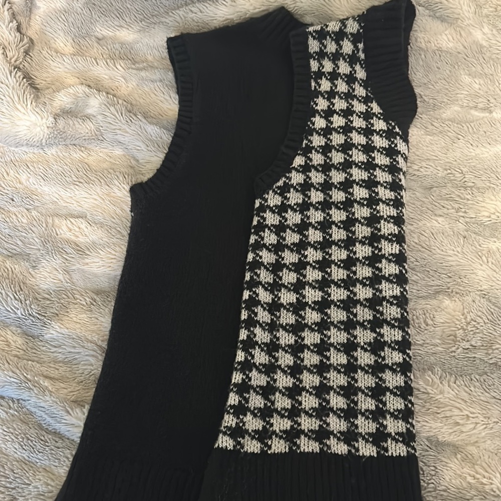 Wild Fable - Houndstooth Black and White Sweater Vest - Size: Medium - Picture 5 of 5